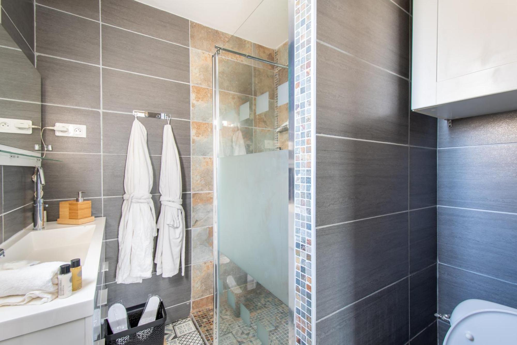 Guesthouse La Costiere - Logements Independants - Espace Piscine Jacuzzi Люнел Екстериор снимка