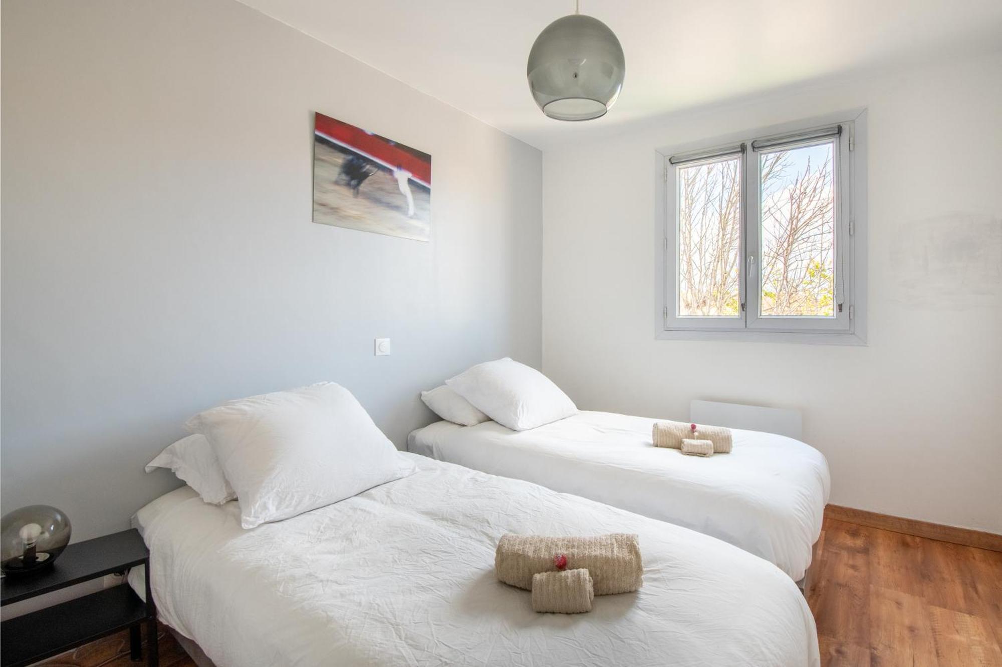 Guesthouse La Costiere - Logements Independants - Espace Piscine Jacuzzi Люнел Екстериор снимка