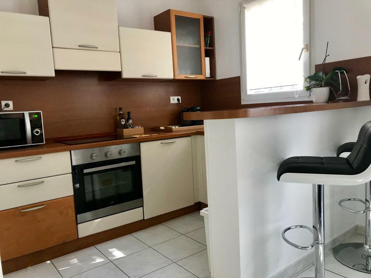 Guesthouse La Costiere - Logements Independants - Espace Piscine Jacuzzi Люнел Екстериор снимка